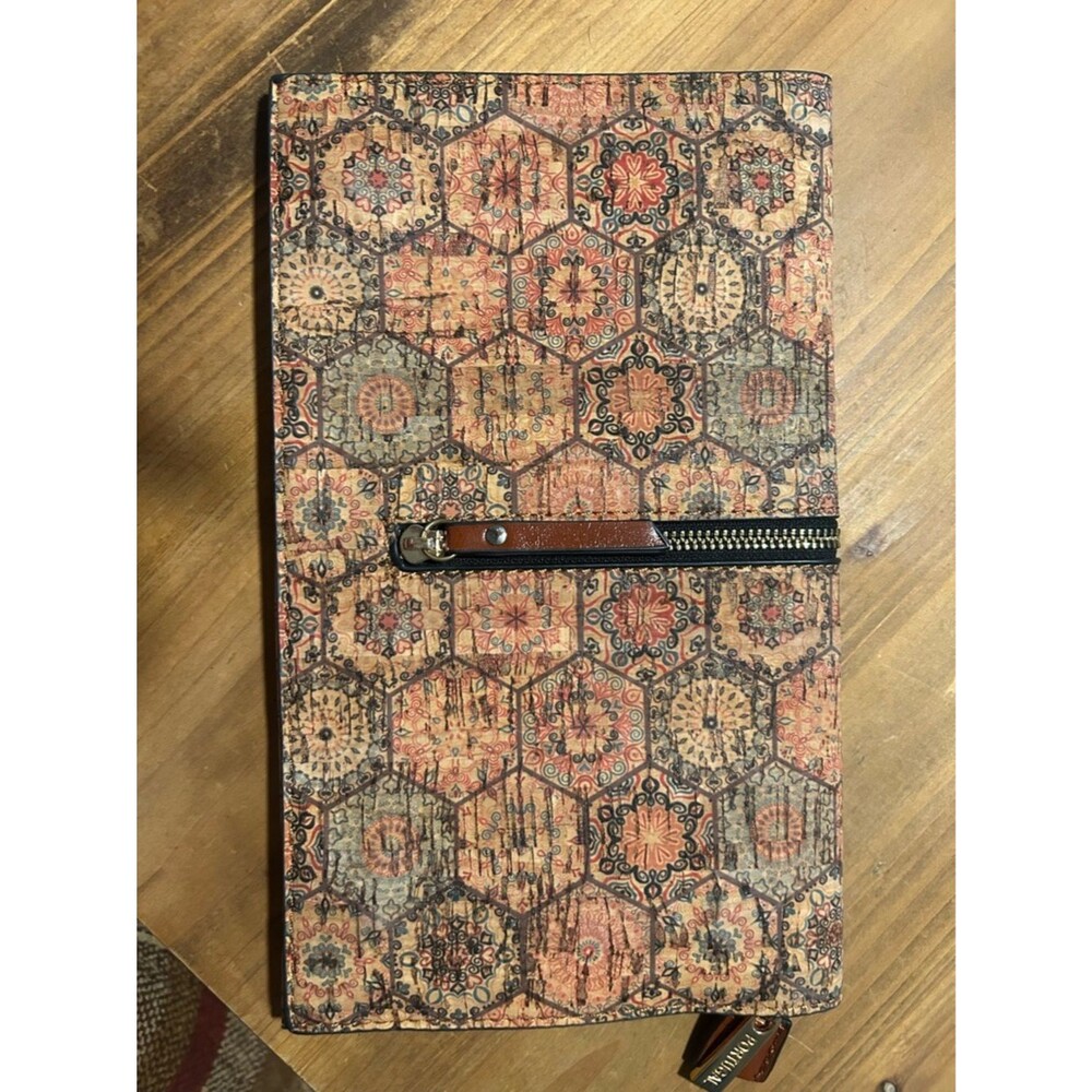 Printed Hexagon Pattern Clutch Wristlet in Brown and Tan